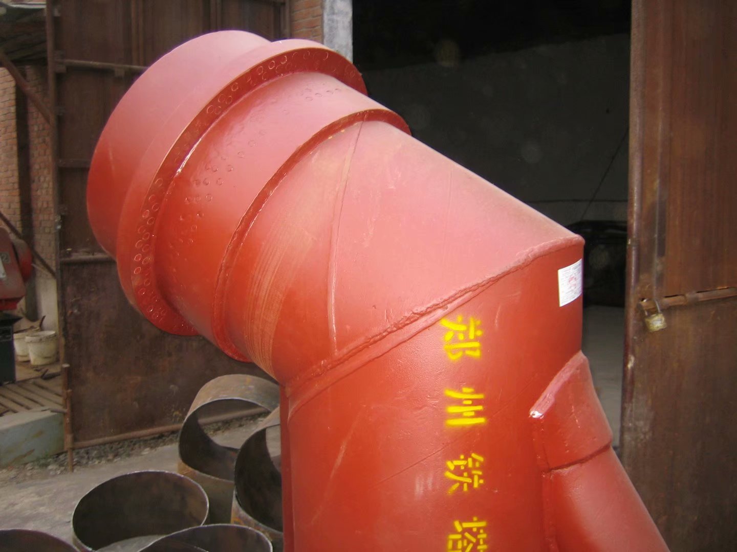 铝厂矿石输送耐磨陶瓷管件